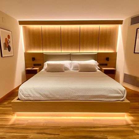 Hostal Rio Selmo Понферада Екстериор снимка
